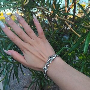 Monet Silver Tone Bow Tie Chain Link Bracelet Bows Ribbons 7”